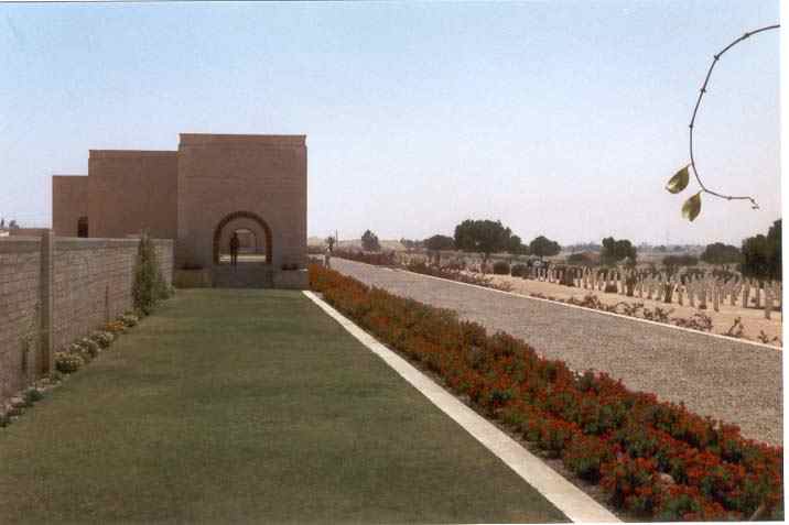 Le Mausolée du cimitiérs des Alliés à Alamein...