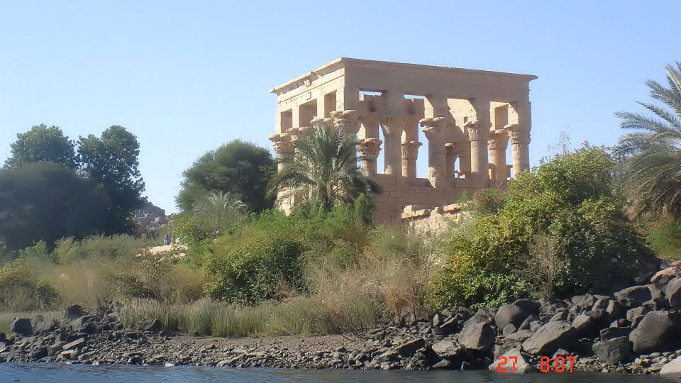 le kiosque de Trajan dans le temple de philae