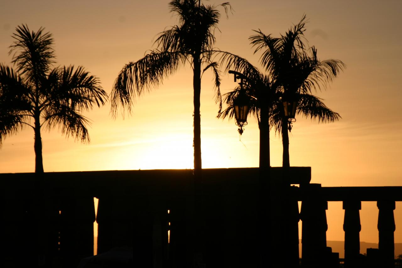 Coucher du soleil sur le temple de louxor