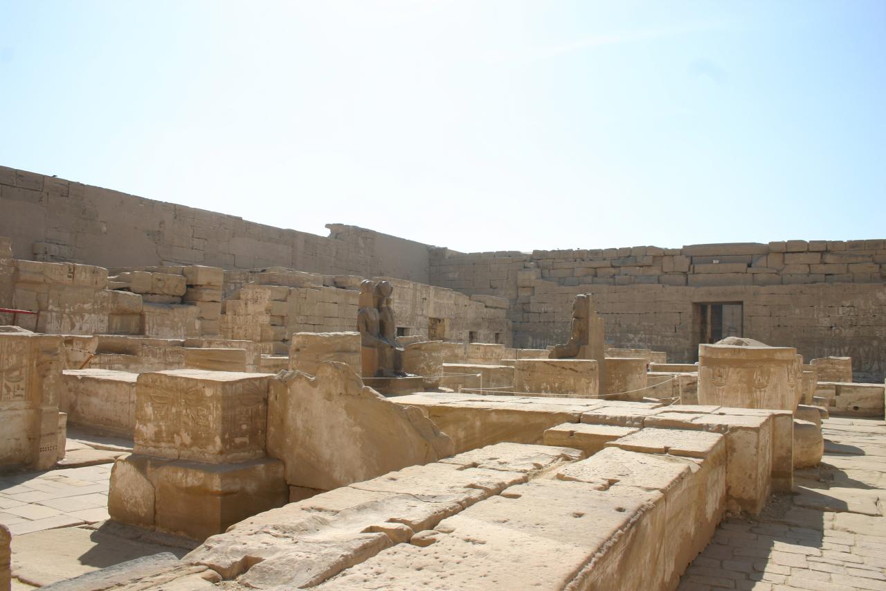 le temple de Habou