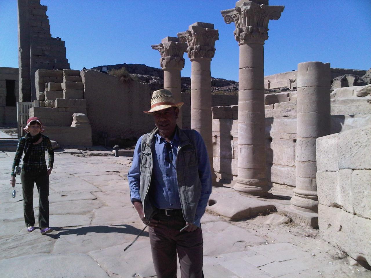 Hussein.....Vue sur le site de Dendera