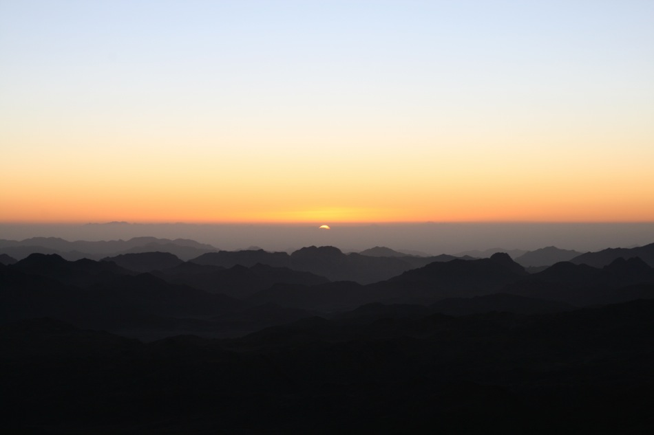 Levé du soleil sur le Mont Sinaï