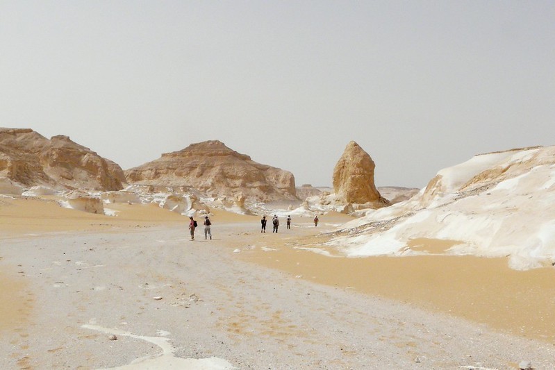 Marche désert blanc