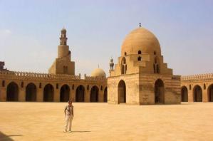 Ahmed ibn toulon au caire