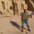 Hussein a a abou simbel