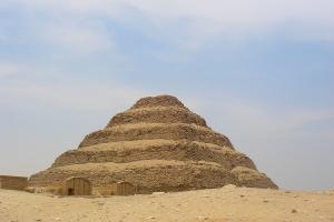 pyramide-de-saqqara.jpg